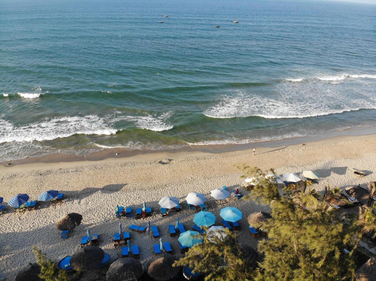 Beachside Boutique Resort Hội An Kültér fotó